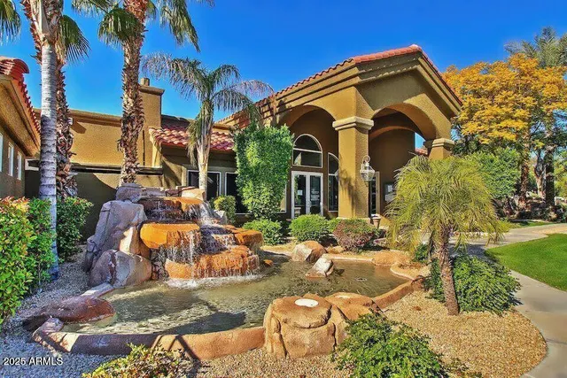 $193,000 | 2929 West Yorkshire Drive, Unit 1040, Phoenix, AZ 85027