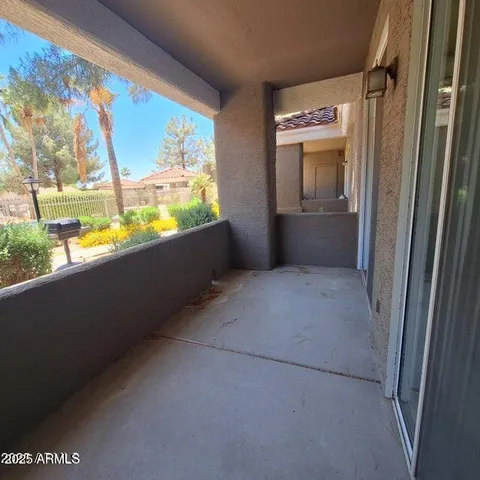 $193,000 | 2929 West Yorkshire Drive, Unit 1040, Phoenix, AZ 85027