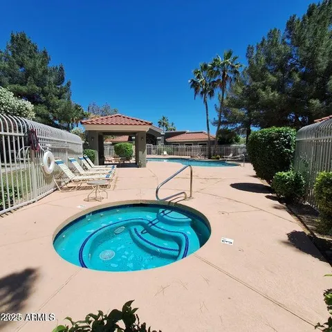 $193,000 | 2929 West Yorkshire Drive, Unit 1040, Phoenix, AZ 85027