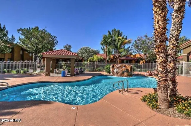 $193,000 | 2929 West Yorkshire Drive, Unit 1040, Phoenix, AZ 85027
