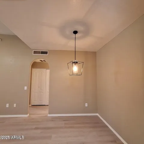 $193,000 | 2929 West Yorkshire Drive, Unit 1040, Phoenix, AZ 85027