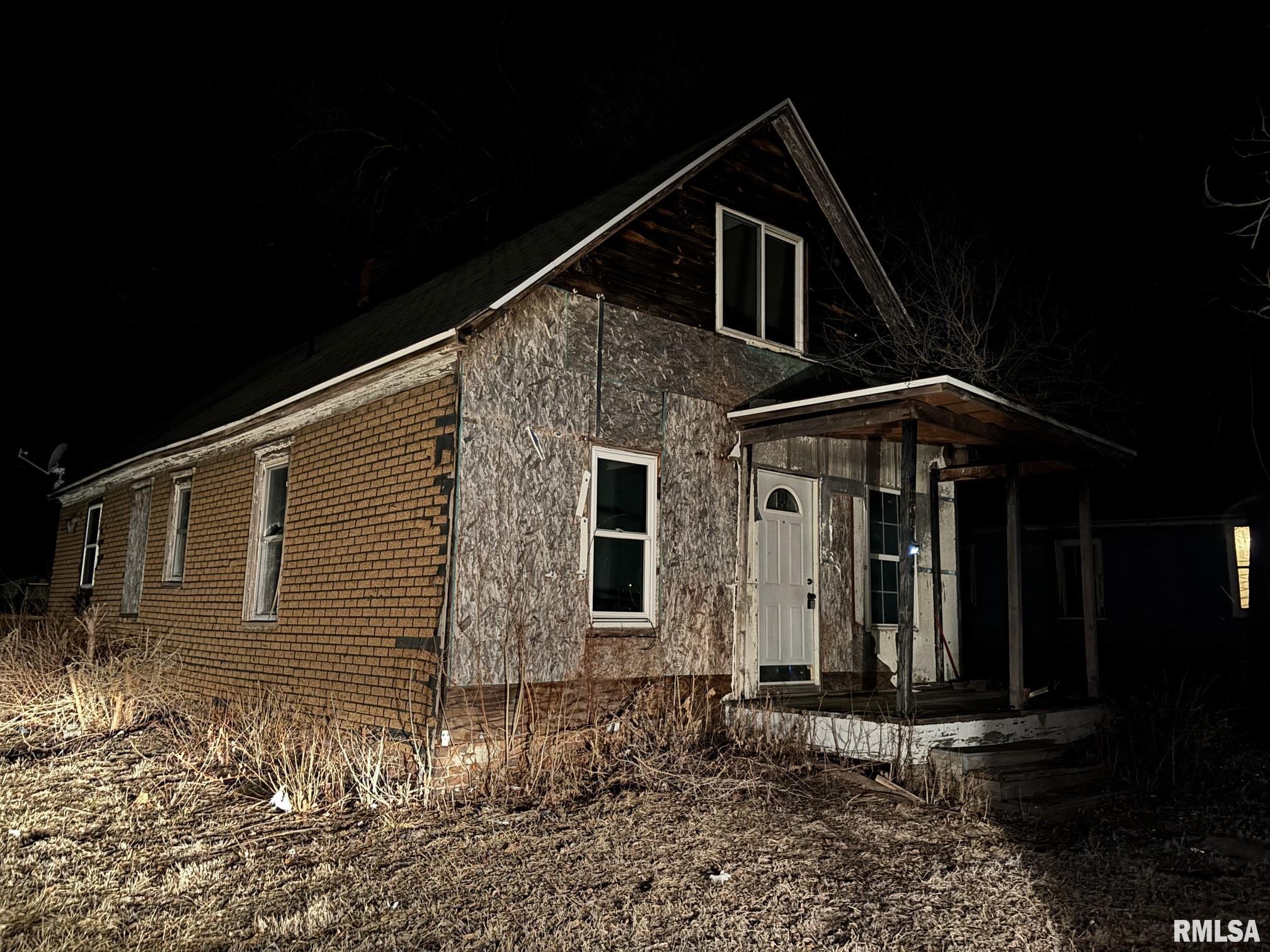 205 2nd Street South Pekin, IL 61564 - Photo 1 of 23