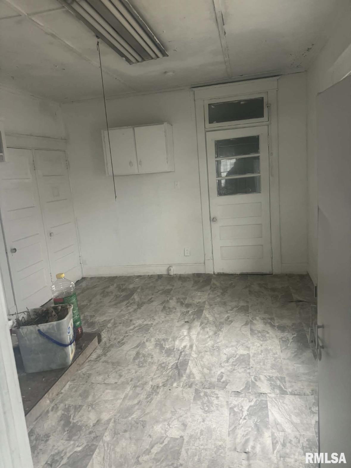 205 2nd Street South Pekin, IL 61564 - Photo 11 of 23