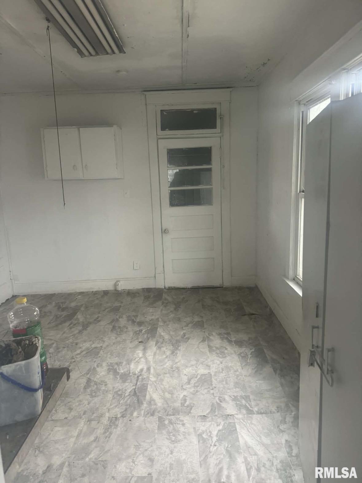 205 2nd Street South Pekin, IL 61564 - Photo 2 of 20