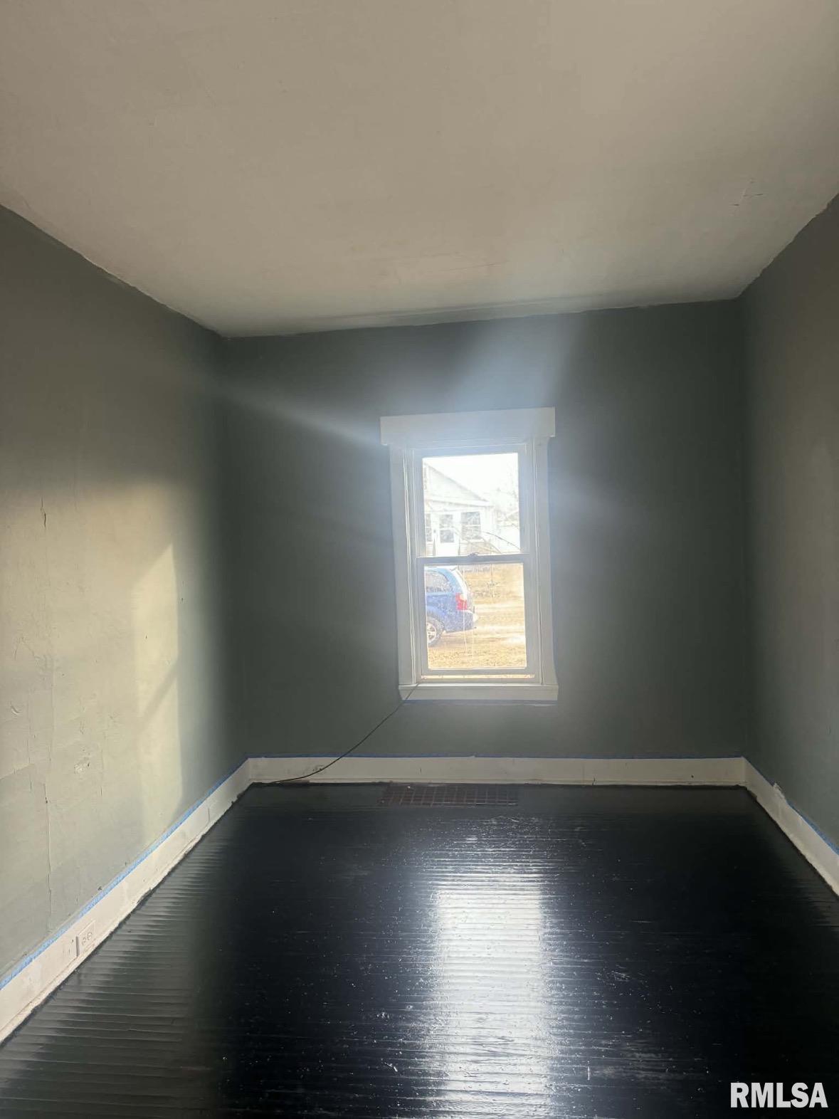 205 2nd Street South Pekin, IL 61564 - Photo 7 of 23