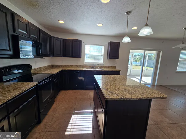 $2,350 | 127 Cedar Cir Drive, Kingsland, GA 31548