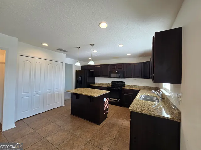 $2,350 | 127 Cedar Cir Drive, Kingsland, GA 31548