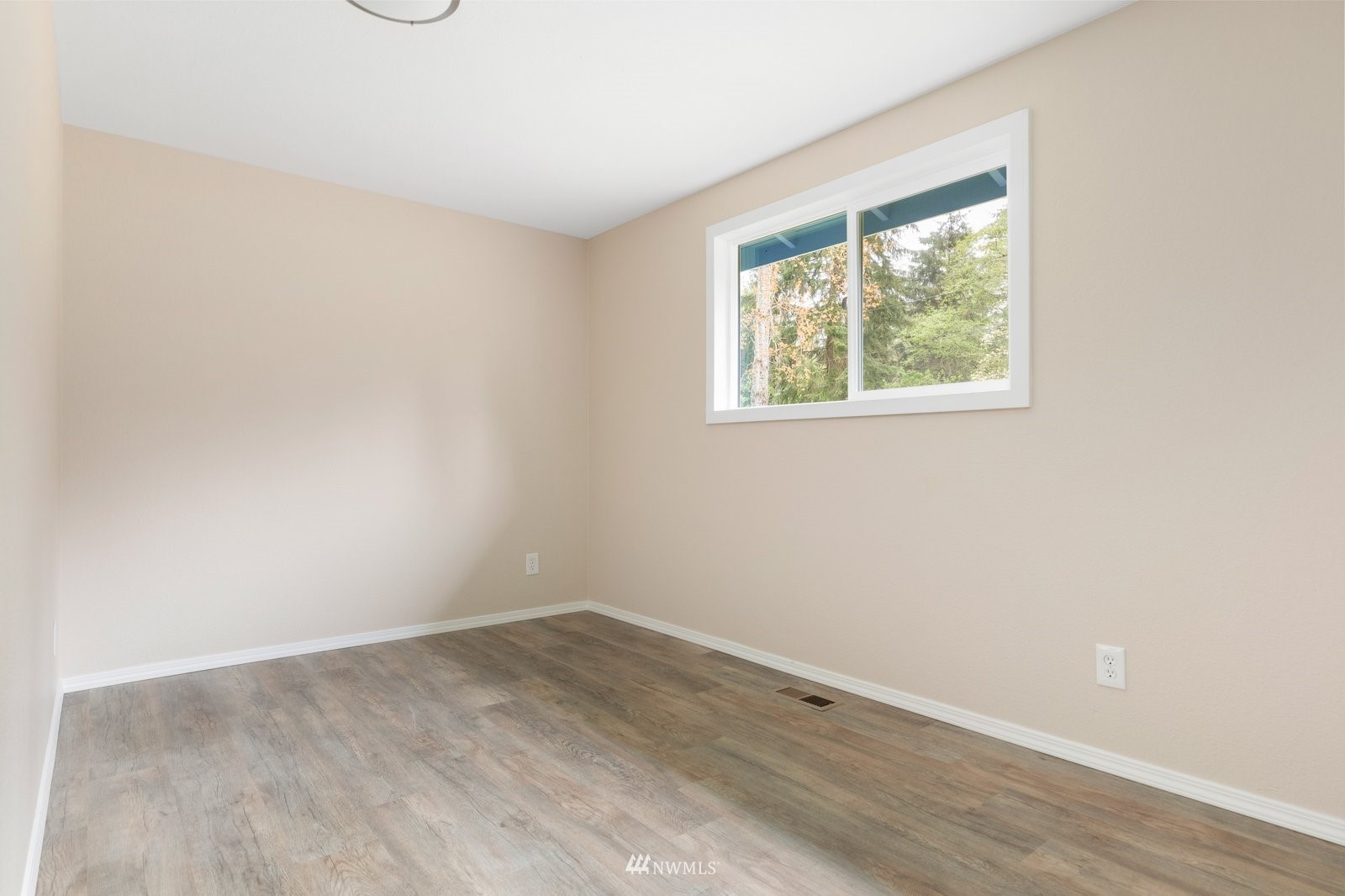 2935 North Slater Road Oak Harbor, WA 98277 - Photo 16 of 31 Gallery Image 16