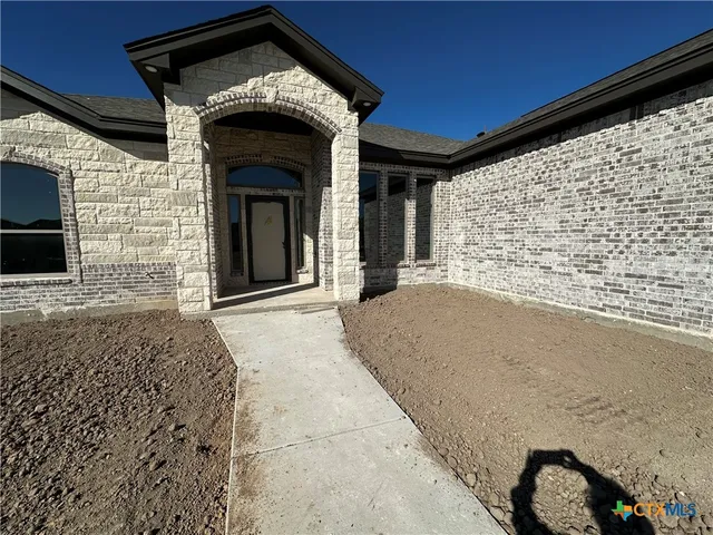 $415,000 | 2012 Yarrow Road, Temple, TX 76502
