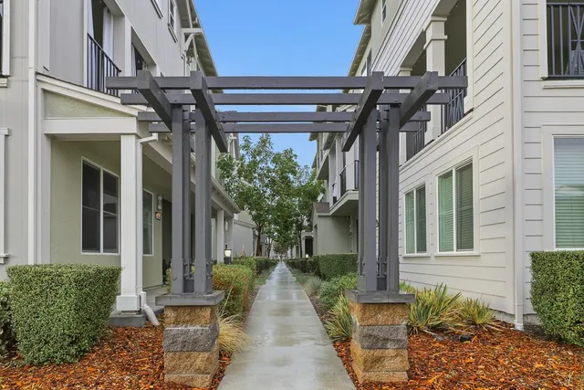 $1,298,000 | 37598 Cape Cod Road, Newark, CA 94560