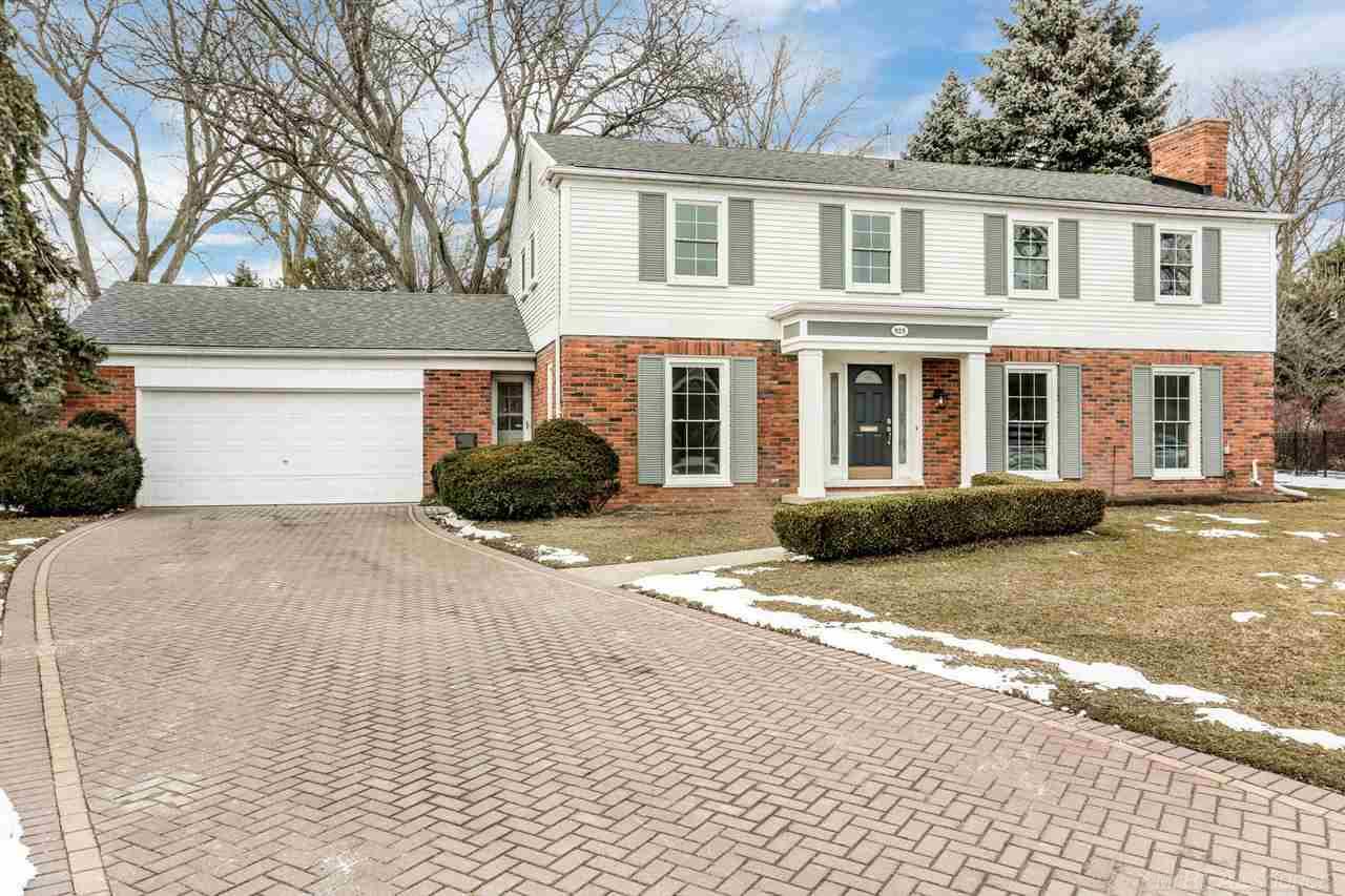 925 Ballantyne Road Grosse Pointe Shores, MI 48236 - Photo 2 of 32