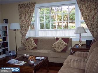 37 Shady Hill Road Media, PA 19063 - Photo 4 of 12 Living Room