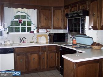 37 Shady Hill Road Media, PA 19063 - Photo 9 of 12 Kitchen