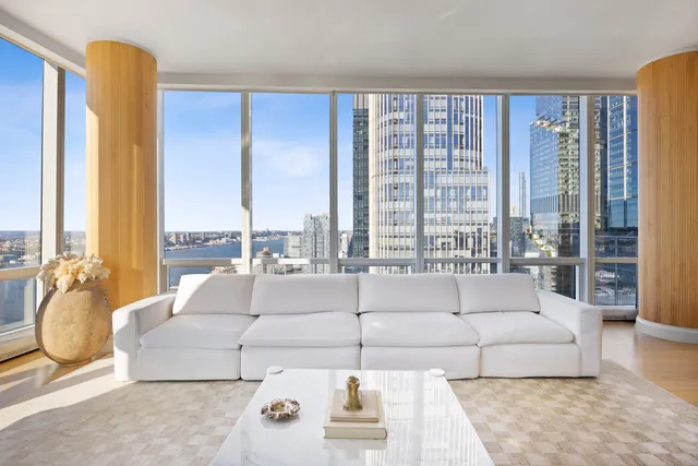 $4,595,000 | 15 Hudson Yards, Unit 64D | Hudson Yards