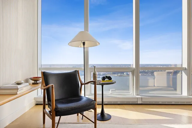 $4,595,000 | 15 Hudson Yards, Unit 64D | Hudson Yards