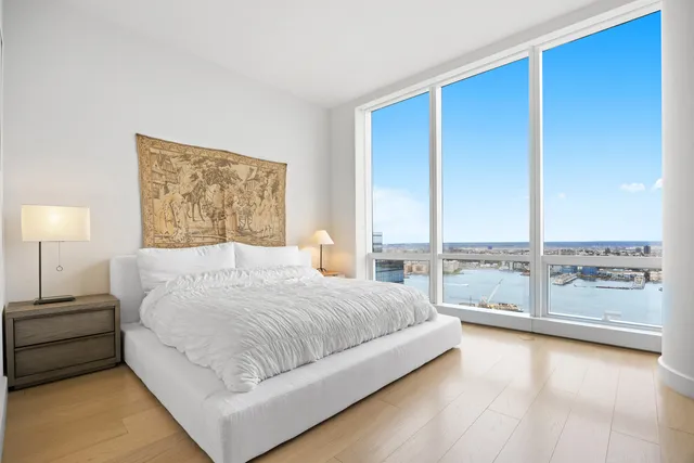 $4,595,000 | 15 Hudson Yards, Unit 64D | Hudson Yards