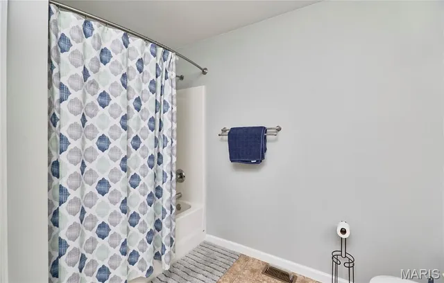 $285,000 | 50 Village Cir Drive, Winfield, MO 63389