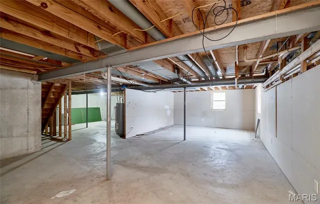 $285,000 | 50 Village Cir Drive, Winfield, MO 63389