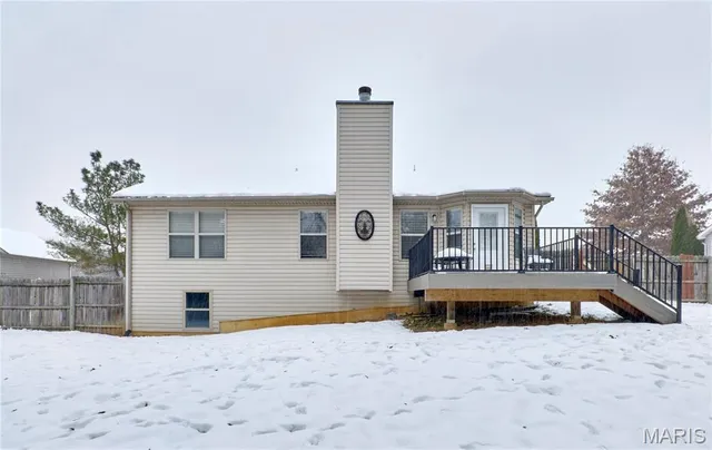 $285,000 | 50 Village Cir Drive, Winfield, MO 63389