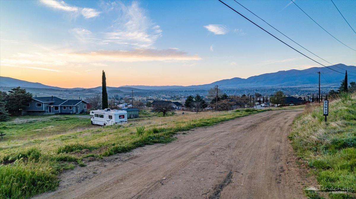 23932 Willow Canyon Road Tehachapi, CA 93561 - Photo 10 of 56 Gallery Image 10