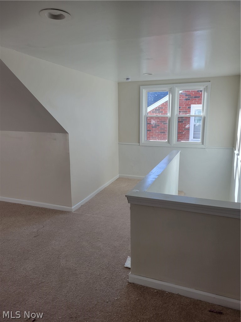 4025 Stonehaven Road Cleveland, OH 44121 - Photo 12 of 16 Gallery Image 12