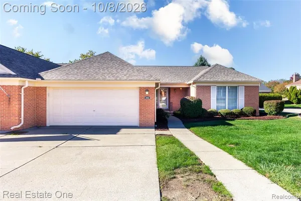 $270,000 | 18802 Maple Circle North, Unit 46, Clinton Township, MI 48036