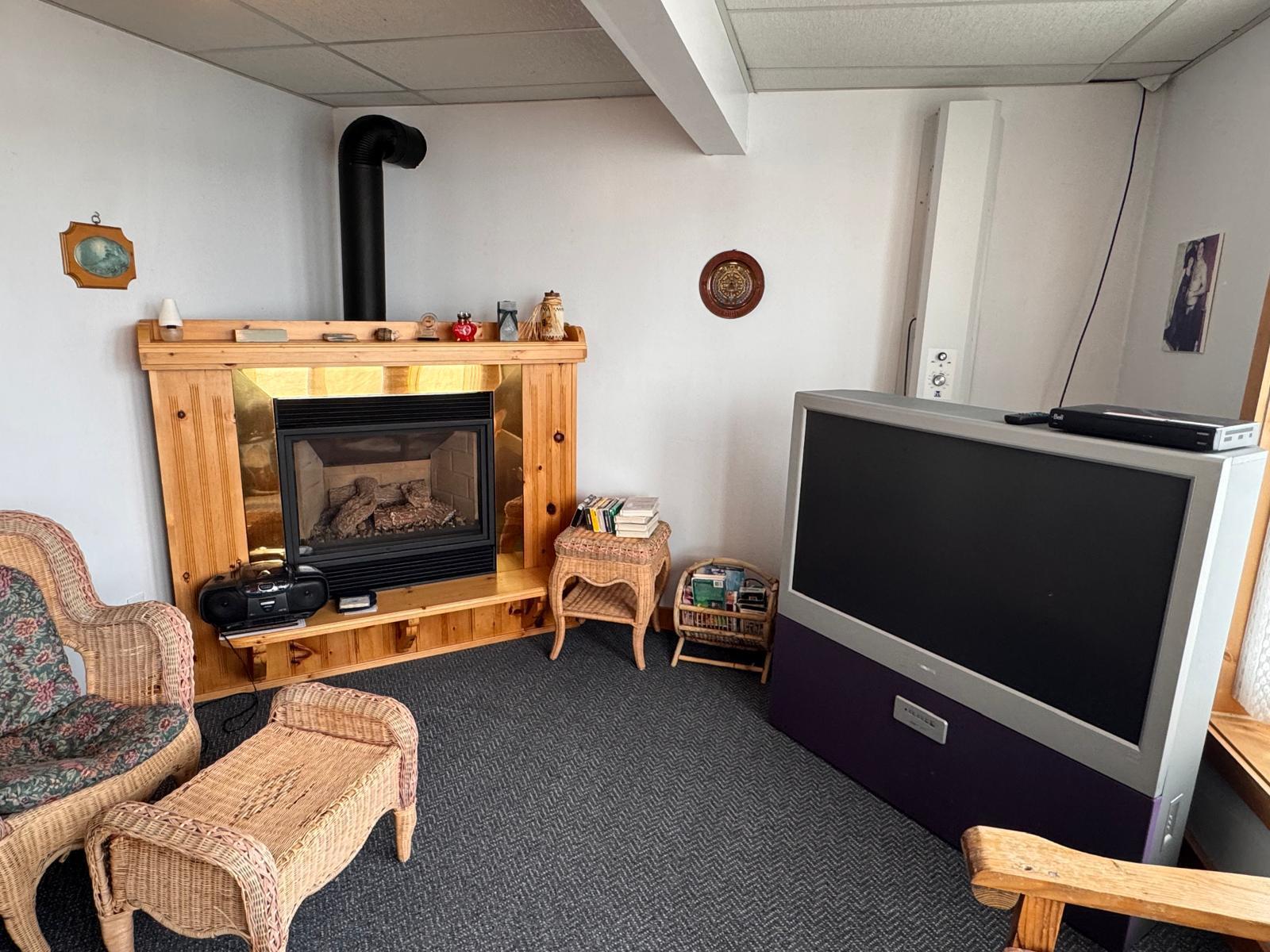 460 East Van Buren Cove Road St. David, ME 04773 - Photo 37 of 43 Family Room