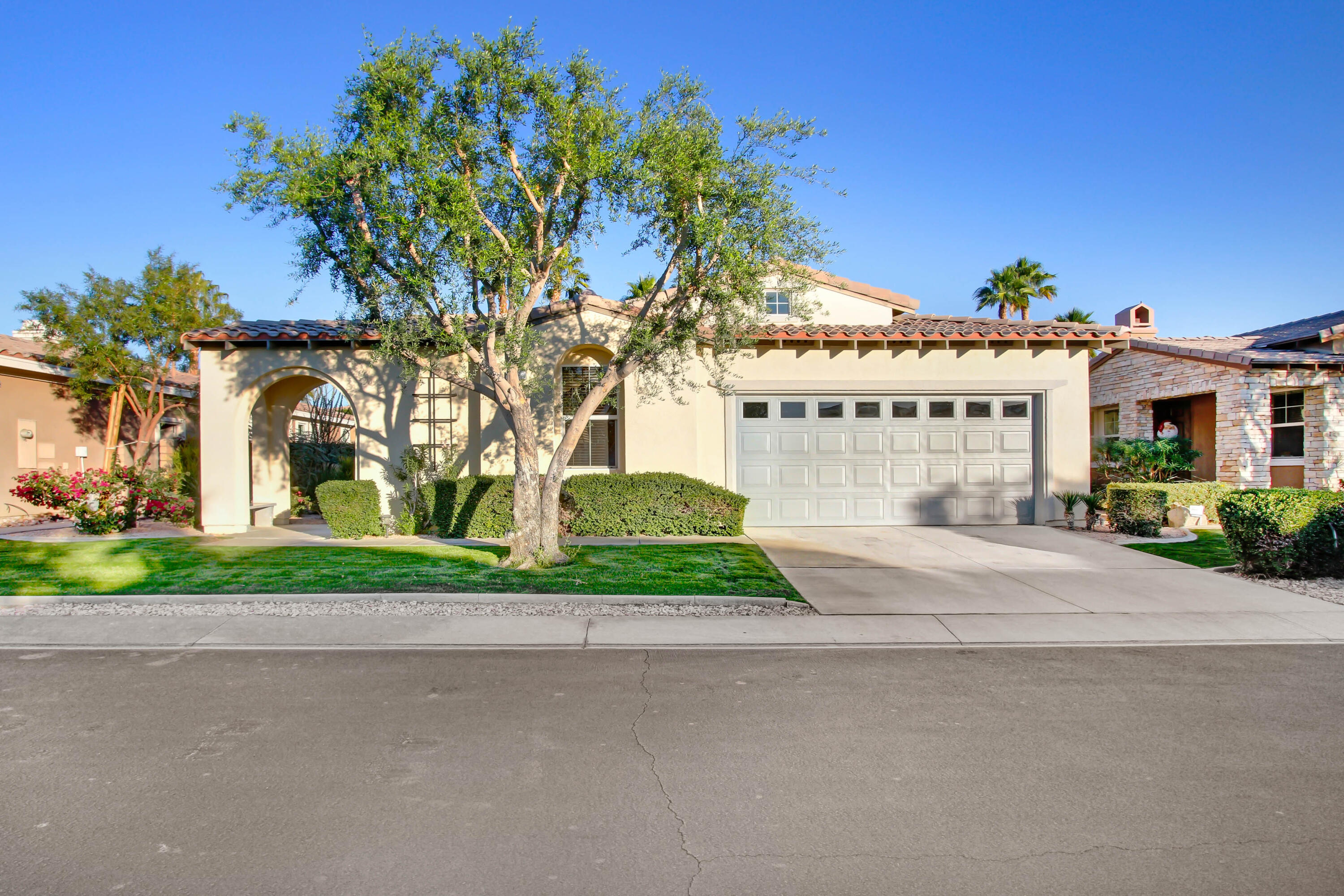 18 Shoreline Drive Rancho Mirage, CA 92270 - Photo 1 of 38 _MG_0001