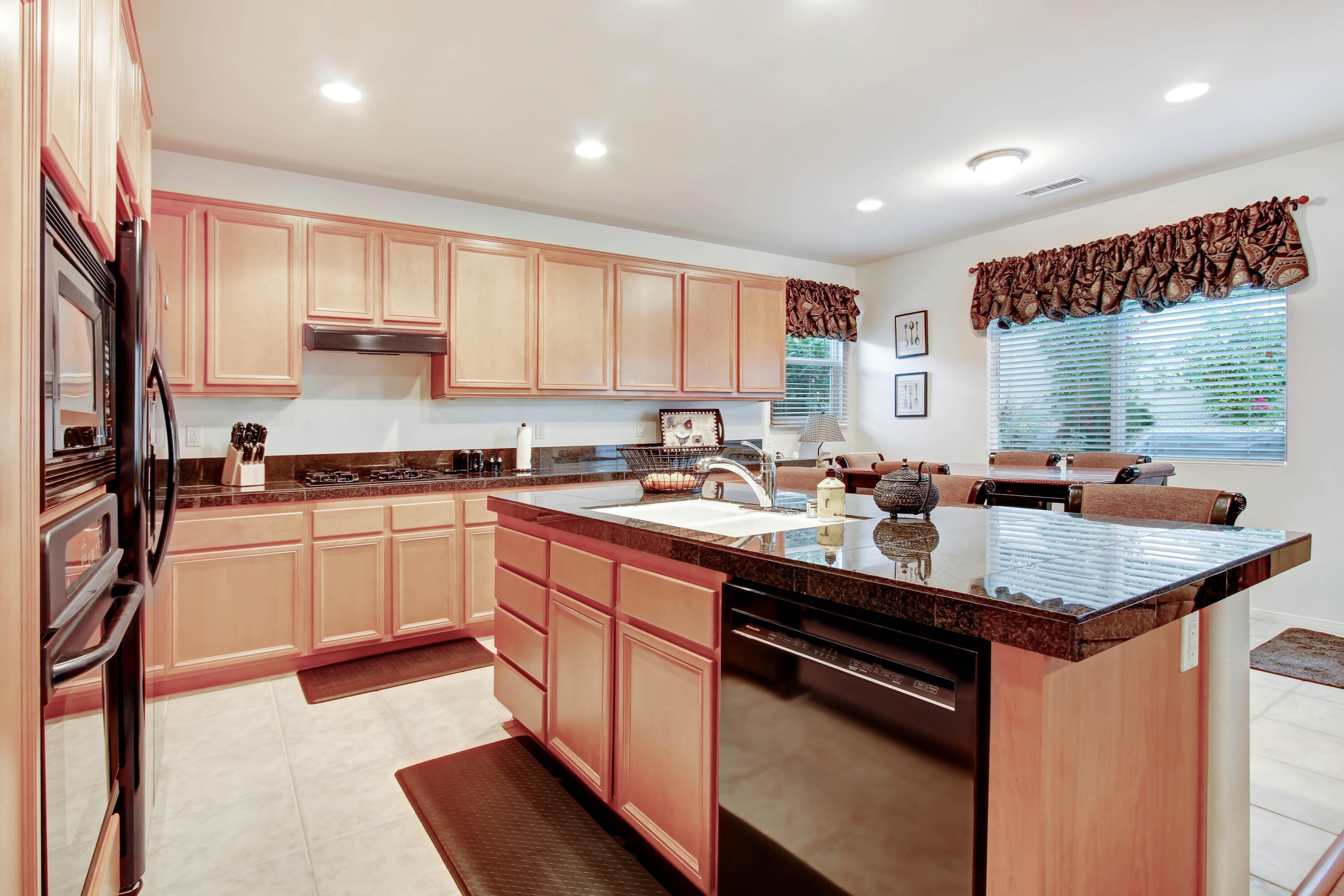 18 Shoreline Drive Rancho Mirage, CA 92270 - Photo 11 of 38 _MG_0208
