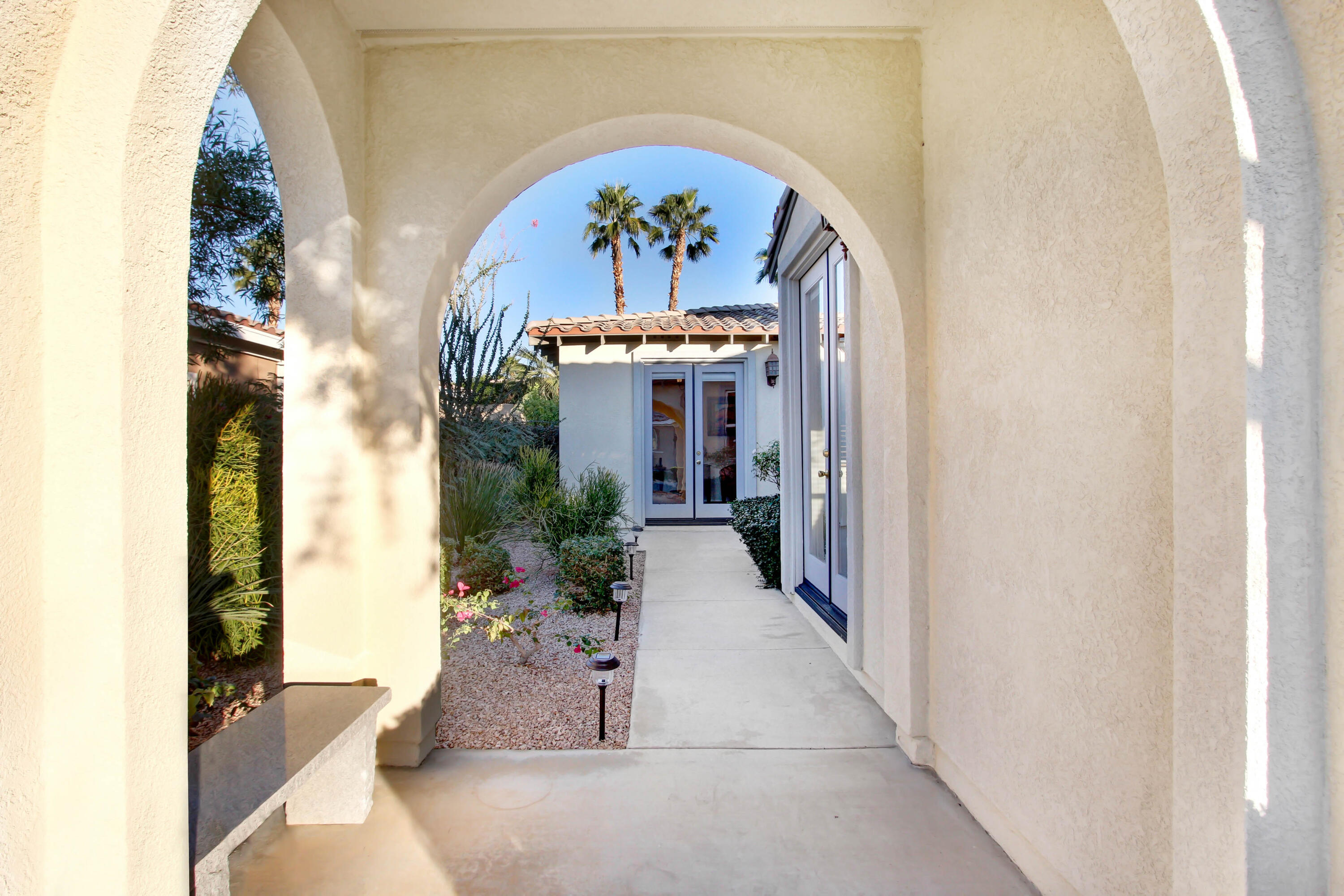 18 Shoreline Drive Rancho Mirage, CA 92270 - Photo 3 of 38 _MG_0025