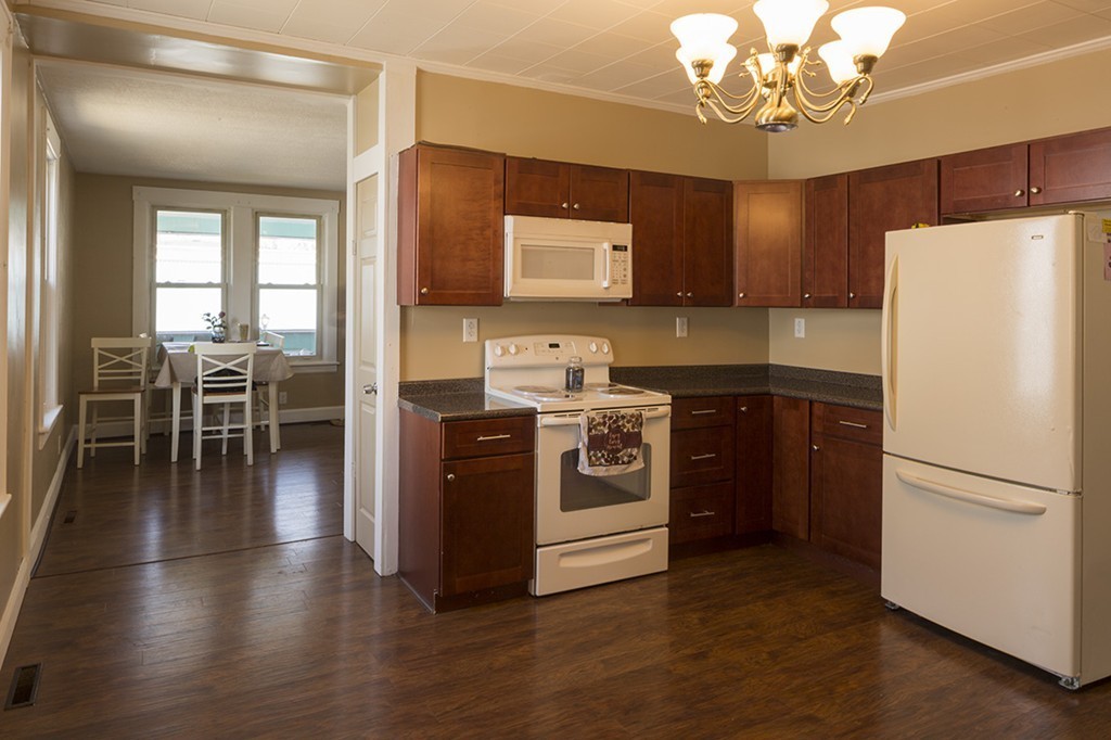 10 George Street Webster, MA 01570 - Photo 3 of 20 Gallery Image 3