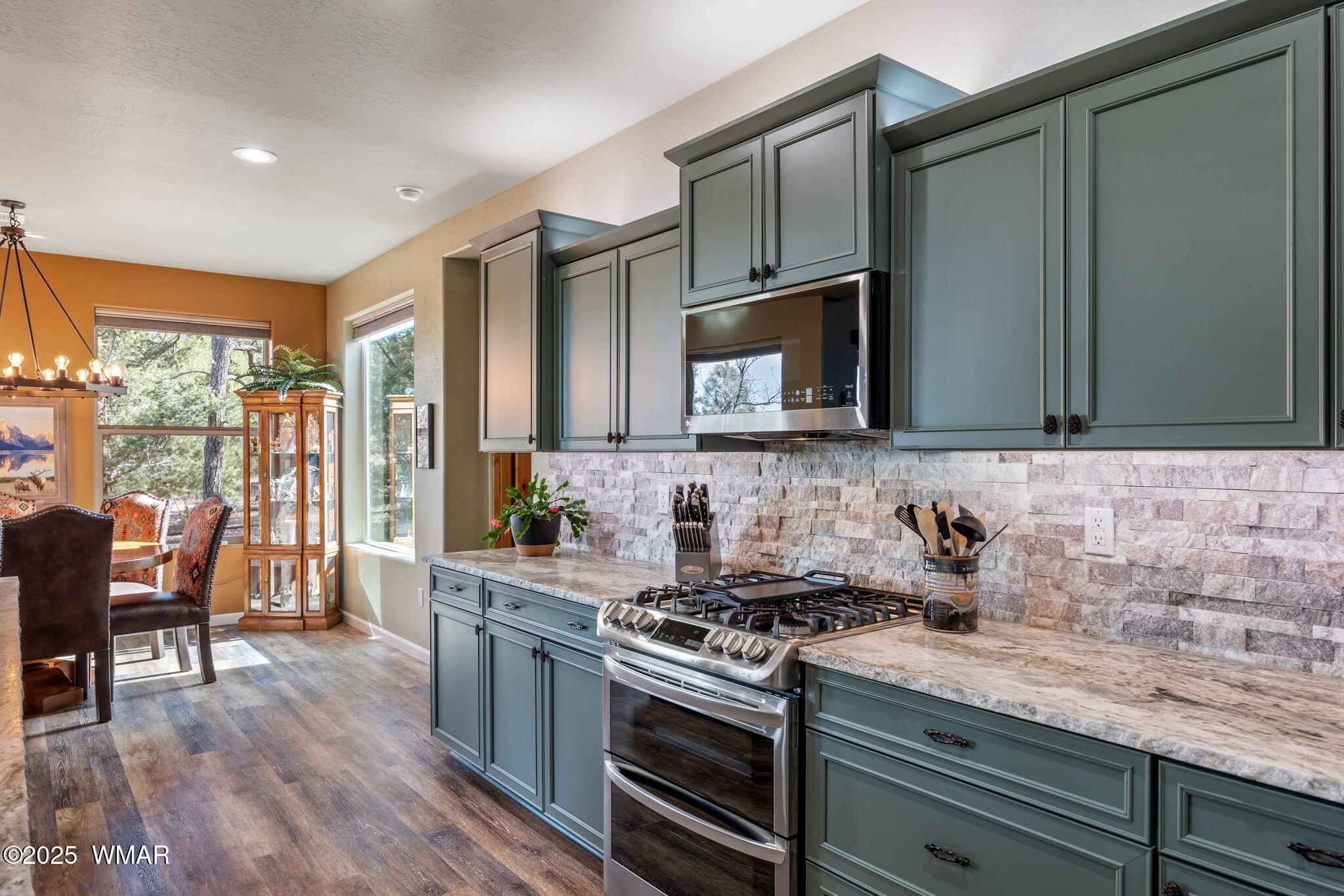 2161 South Snowy Ridge Loop Show Low, AZ 85901 - Photo 12 of 40 Marble Countertops & Gas Range