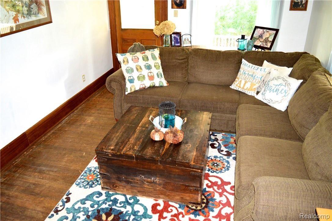 10100 South State Road Goodrich, MI 48438 - Photo 22 of 48 Wood Plank Floors