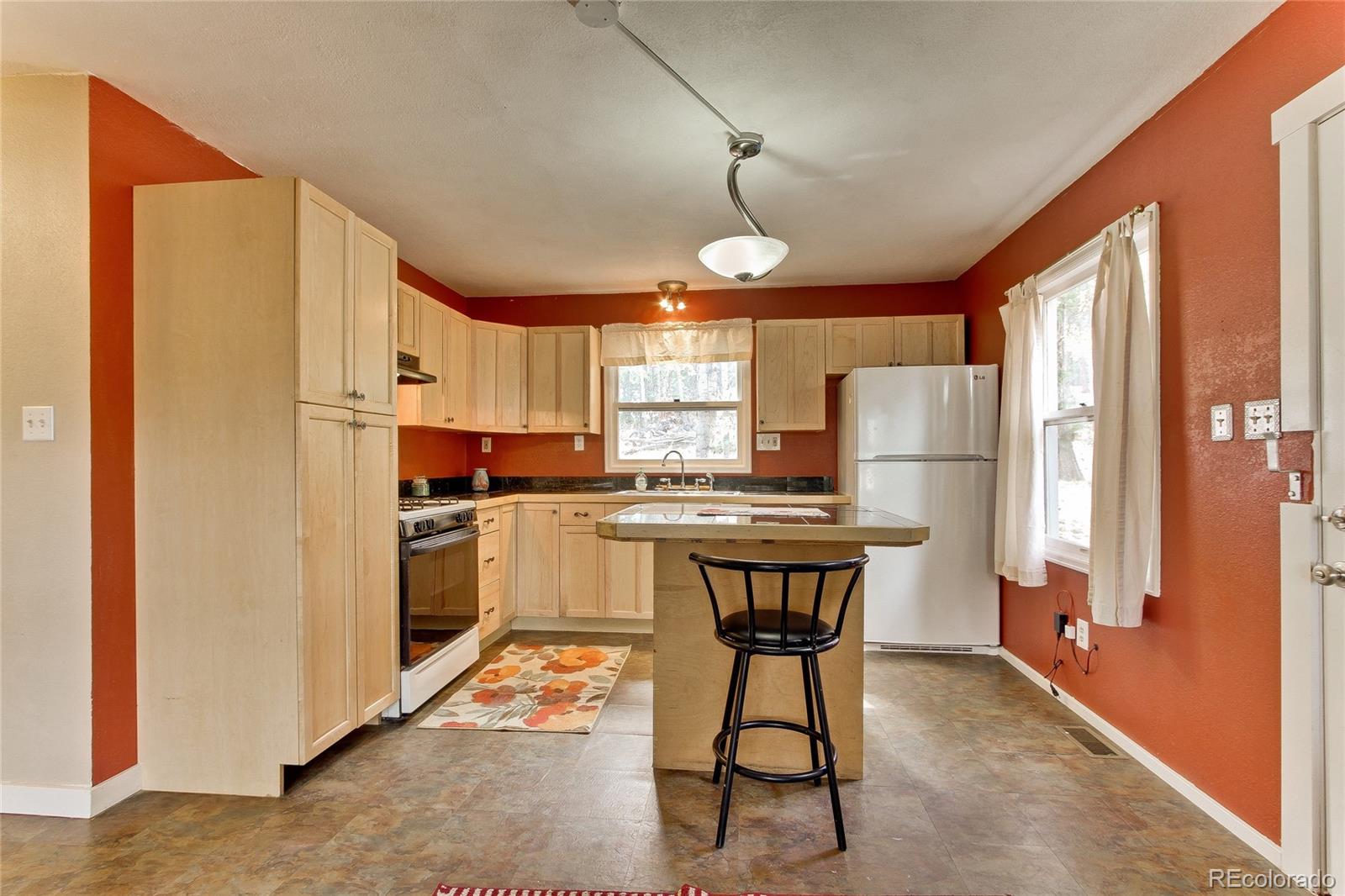 122 Ridge Road Ward, CO 80481 - Photo 7 of 35