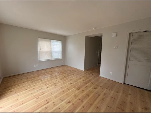 $229,900 | 253 Massoit Street, Clawson, MI 48017