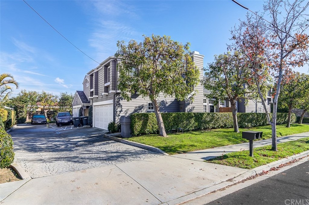 168 23rd Street, Unit D Costa Mesa, CA 92627 - Photo 2 of 41