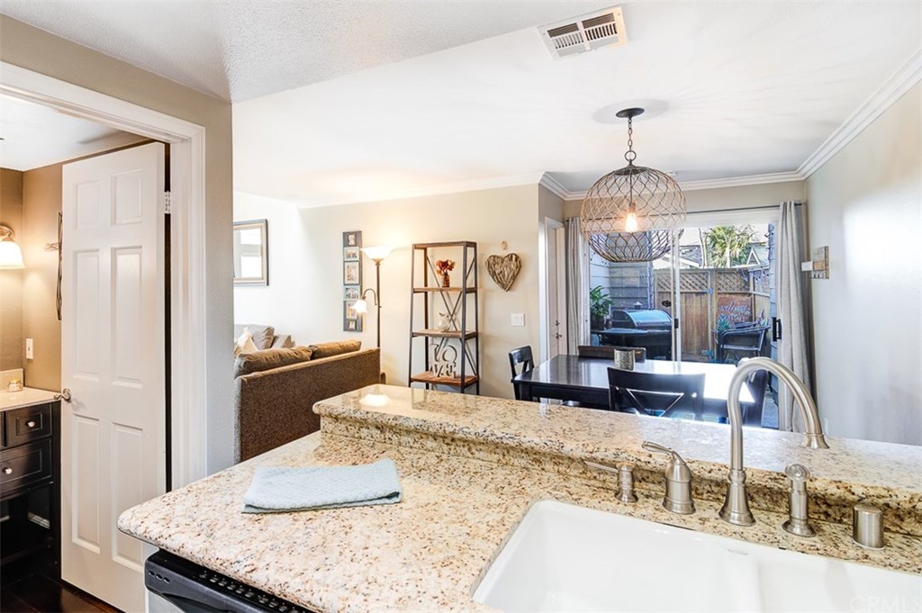 168 23rd Street, Unit D Costa Mesa, CA 92627 - Photo 12 of 41