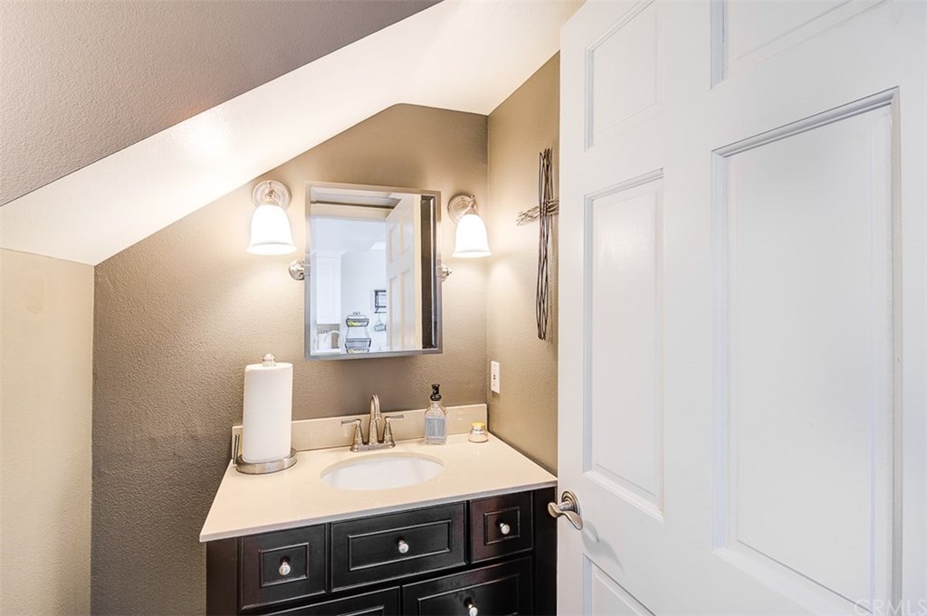 168 23rd Street, Unit D Costa Mesa, CA 92627 - Photo 14 of 41