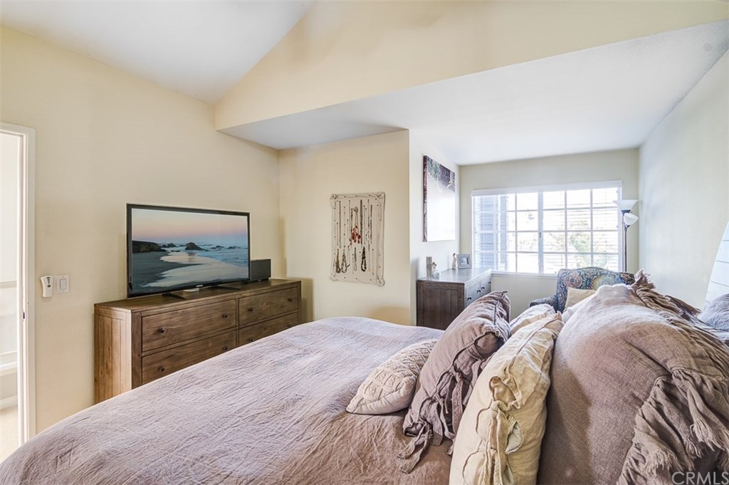 168 23rd Street, Unit D Costa Mesa, CA 92627 - Photo 18 of 41