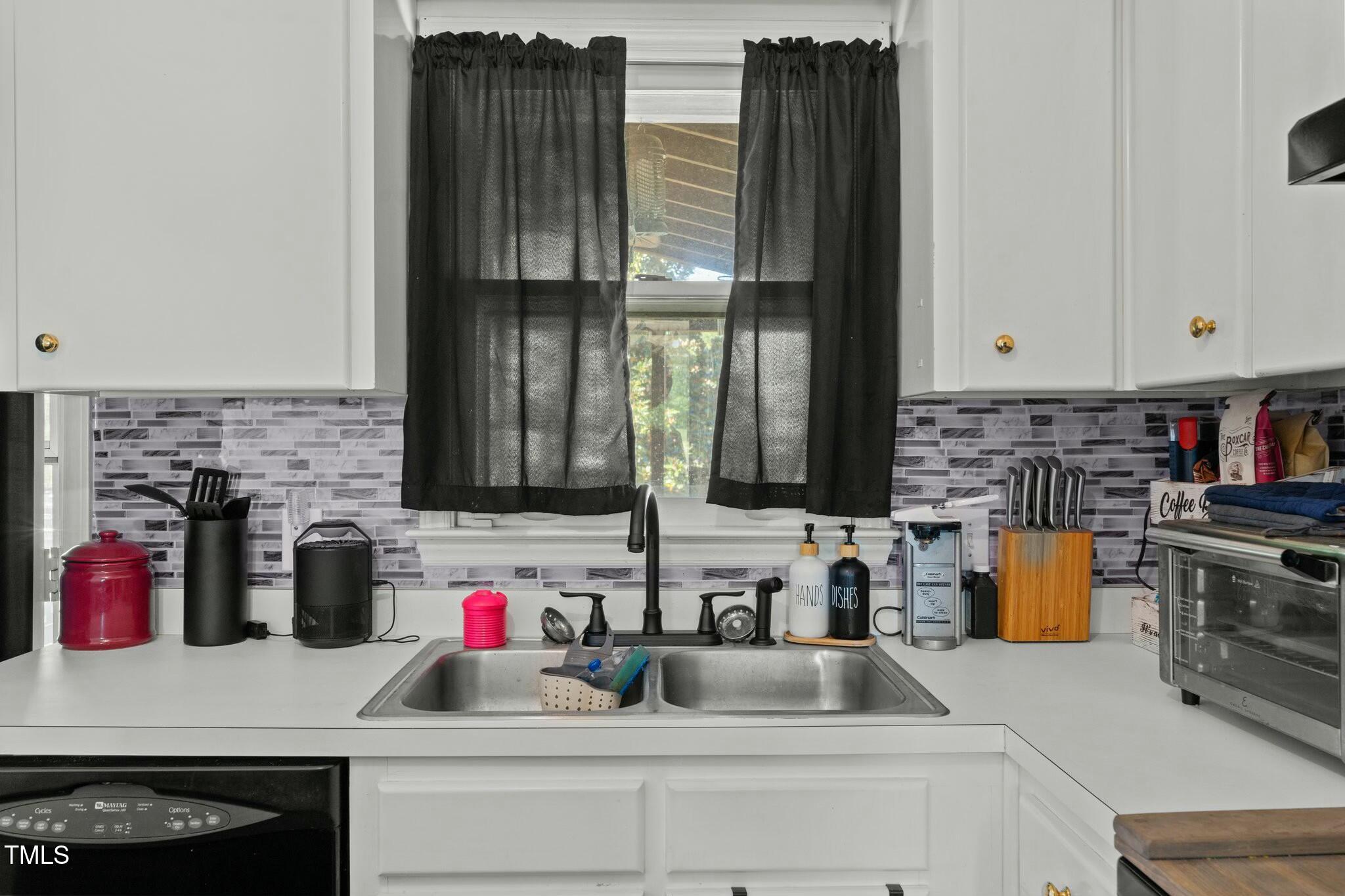 20 Sanders Road Benson, NC 27504 - Photo 23 of 45 tempImageEJLQdY