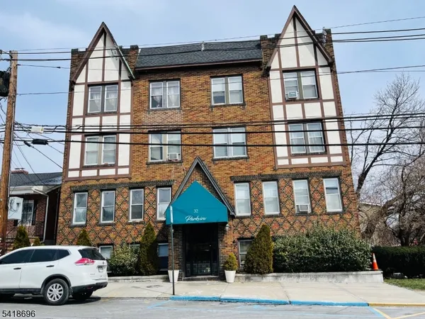 $2,000 | 32 Woodcliff Avenue, Unit B4, North Bergen, NJ 07047
