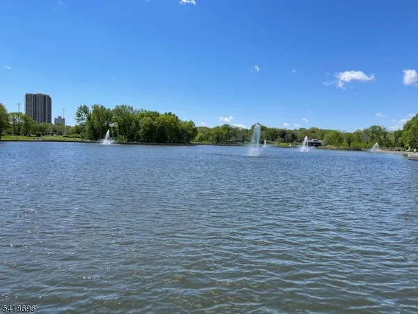 $2,000 | 32 Woodcliff Avenue, Unit B4, North Bergen, NJ 07047