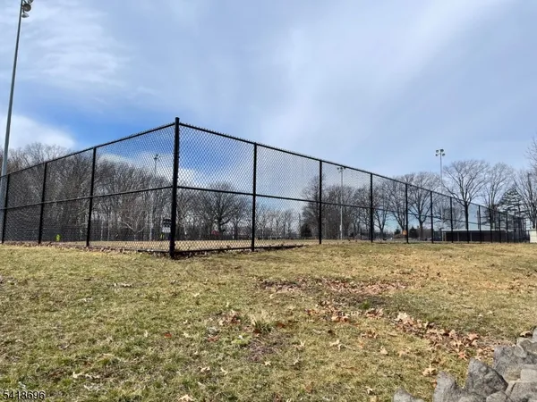 $2,000 | 32 Woodcliff Avenue, Unit B4, North Bergen, NJ 07047