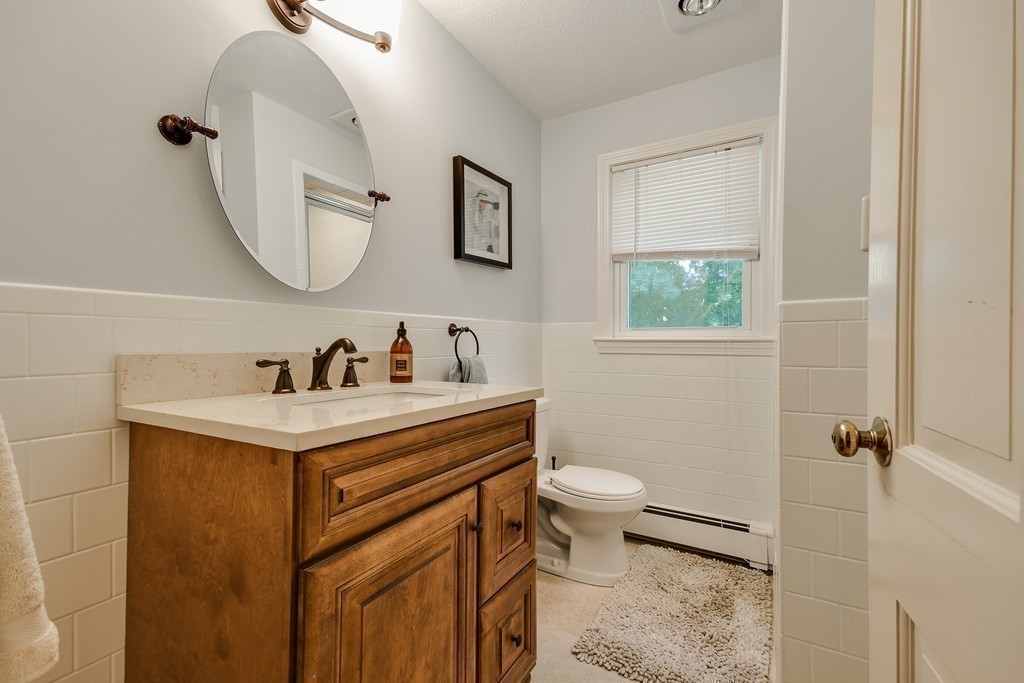 27 Emily Road Framingham, MA 01701 - Photo 12 of 23 Gallery Image 12