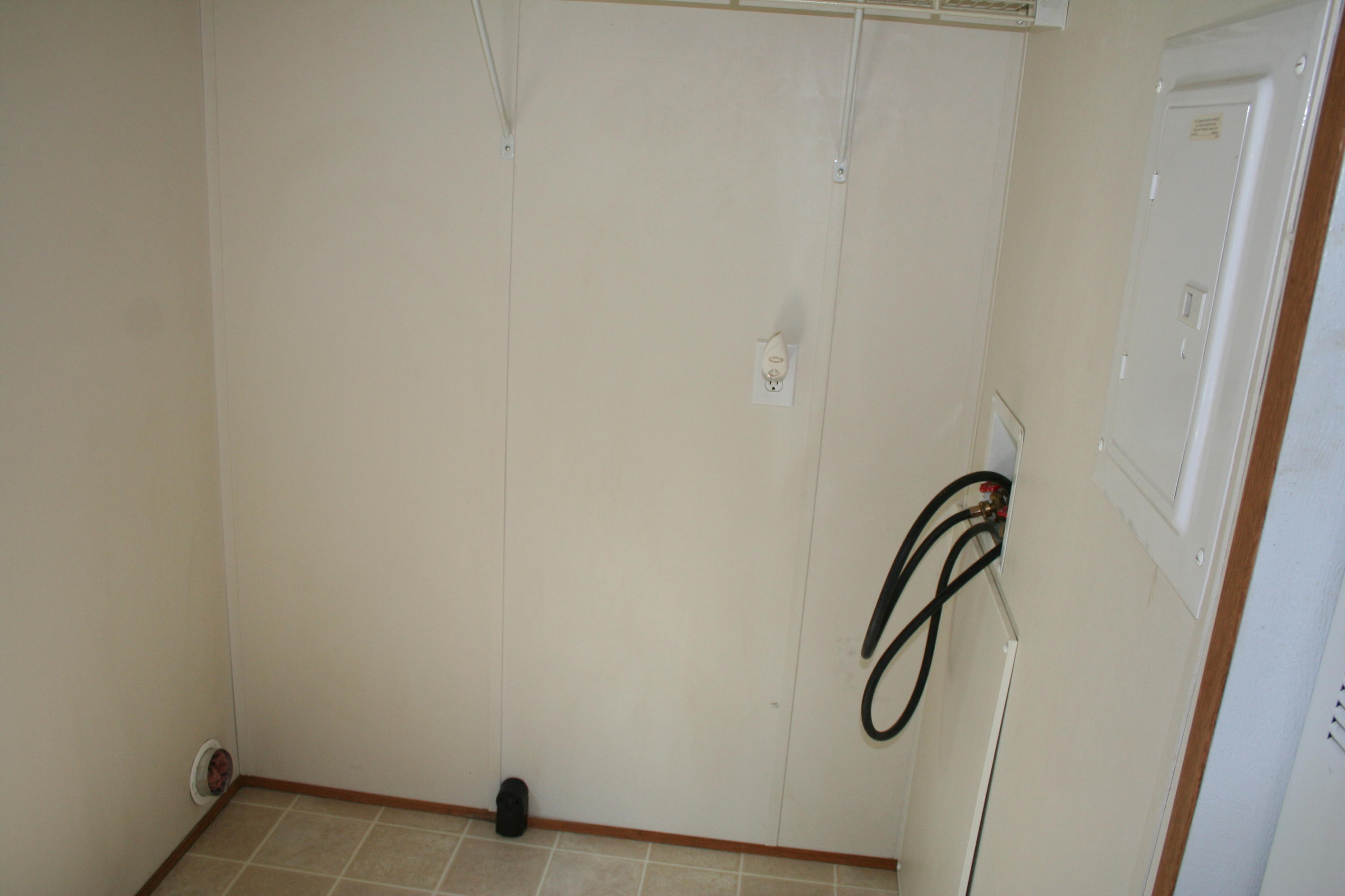 126 Graylock Road Warren, ME 04864 - Photo 17 of 27 Laundry Room