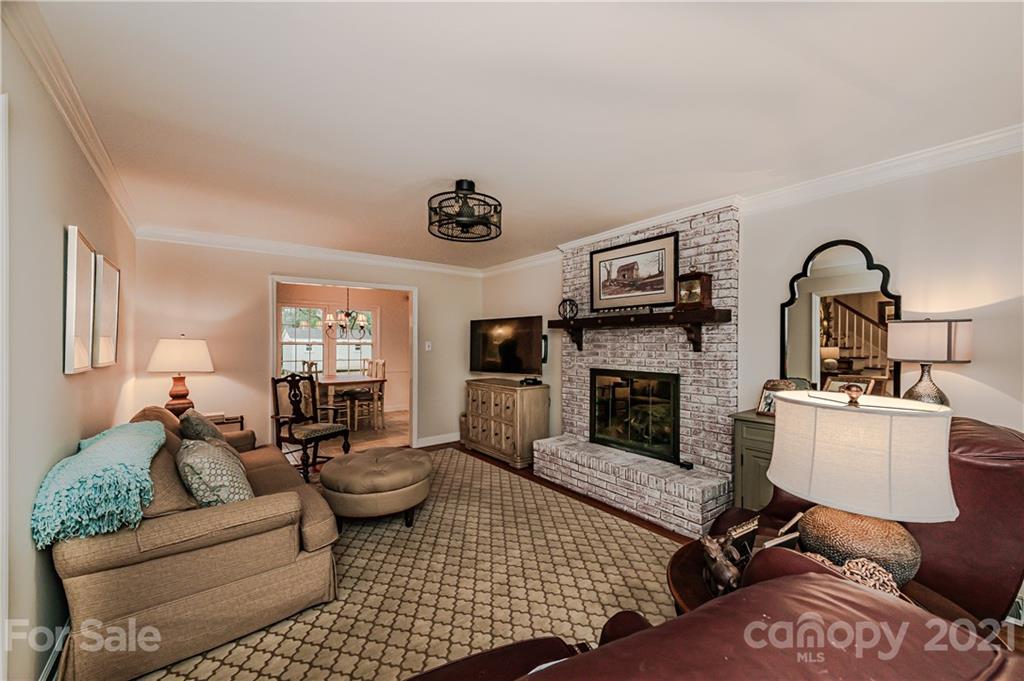 3615 Round Oak Road Charlotte, NC 28210 - Photo 12 of 41 Gallery Image 12