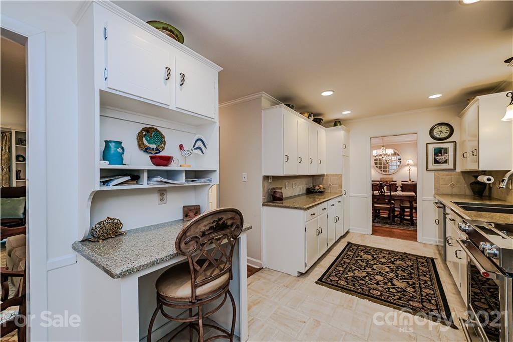 3615 Round Oak Road Charlotte, NC 28210 - Photo 17 of 41 Gallery Image 17