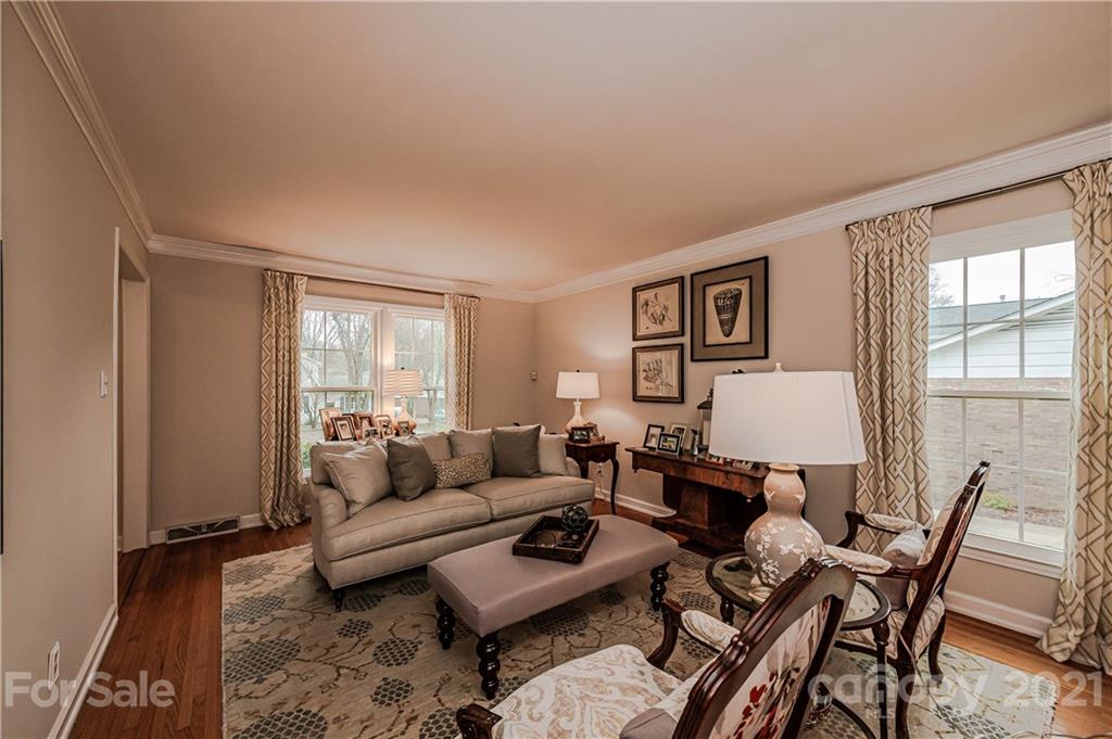 3615 Round Oak Road Charlotte, NC 28210 - Photo 10 of 41 Gallery Image 10