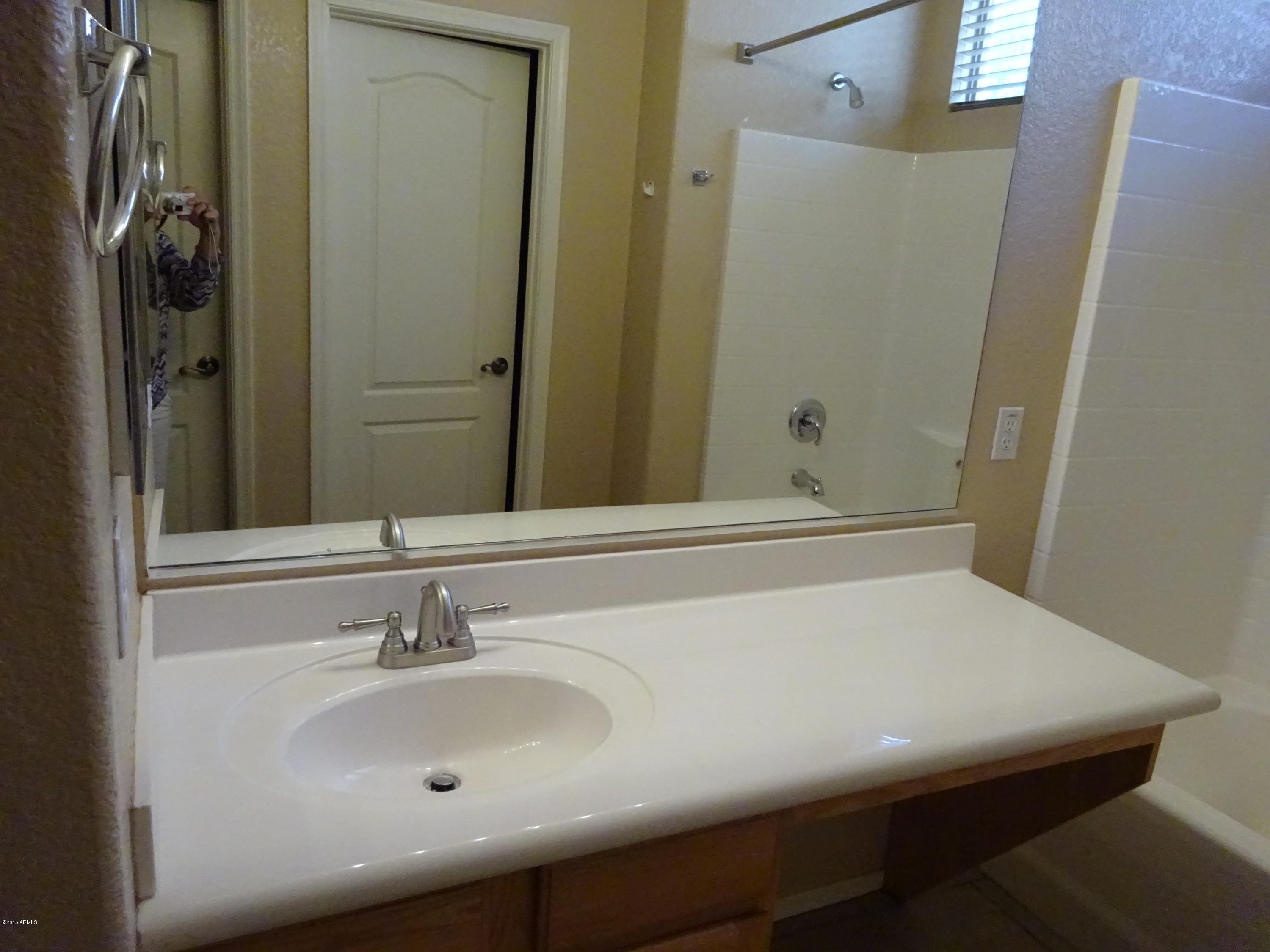 3697 East Temecula Way Gilbert, AZ 85297 - Photo 8 of 18 Bath
