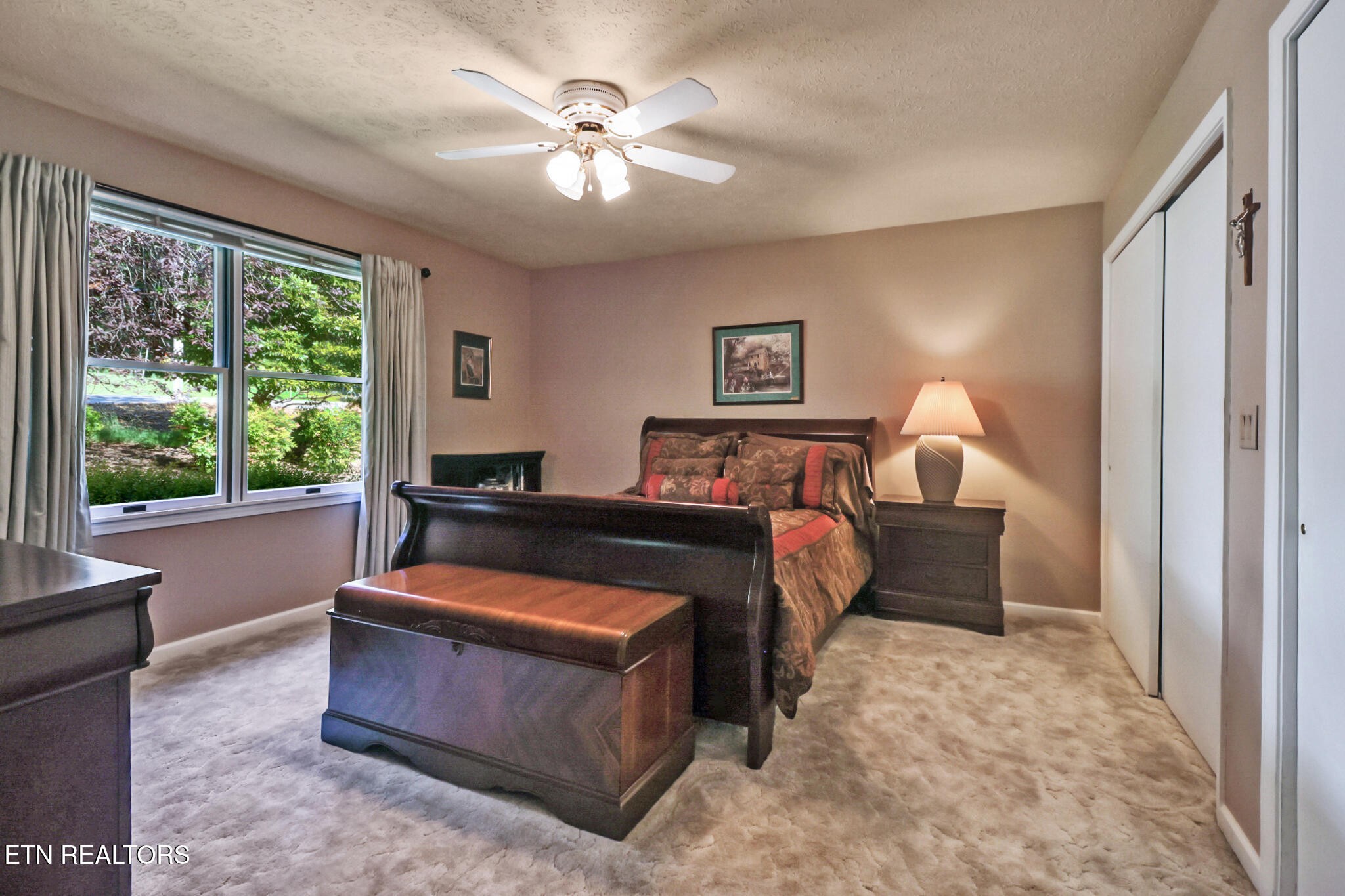 16 Victoria Way Crossville, TN 38558 - Photo 25 of 60 a living room with furniture and a large window